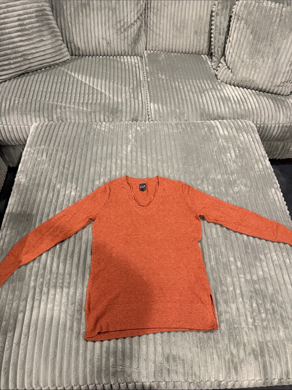 GAP Women's Rust Orange V-Neck Sweater